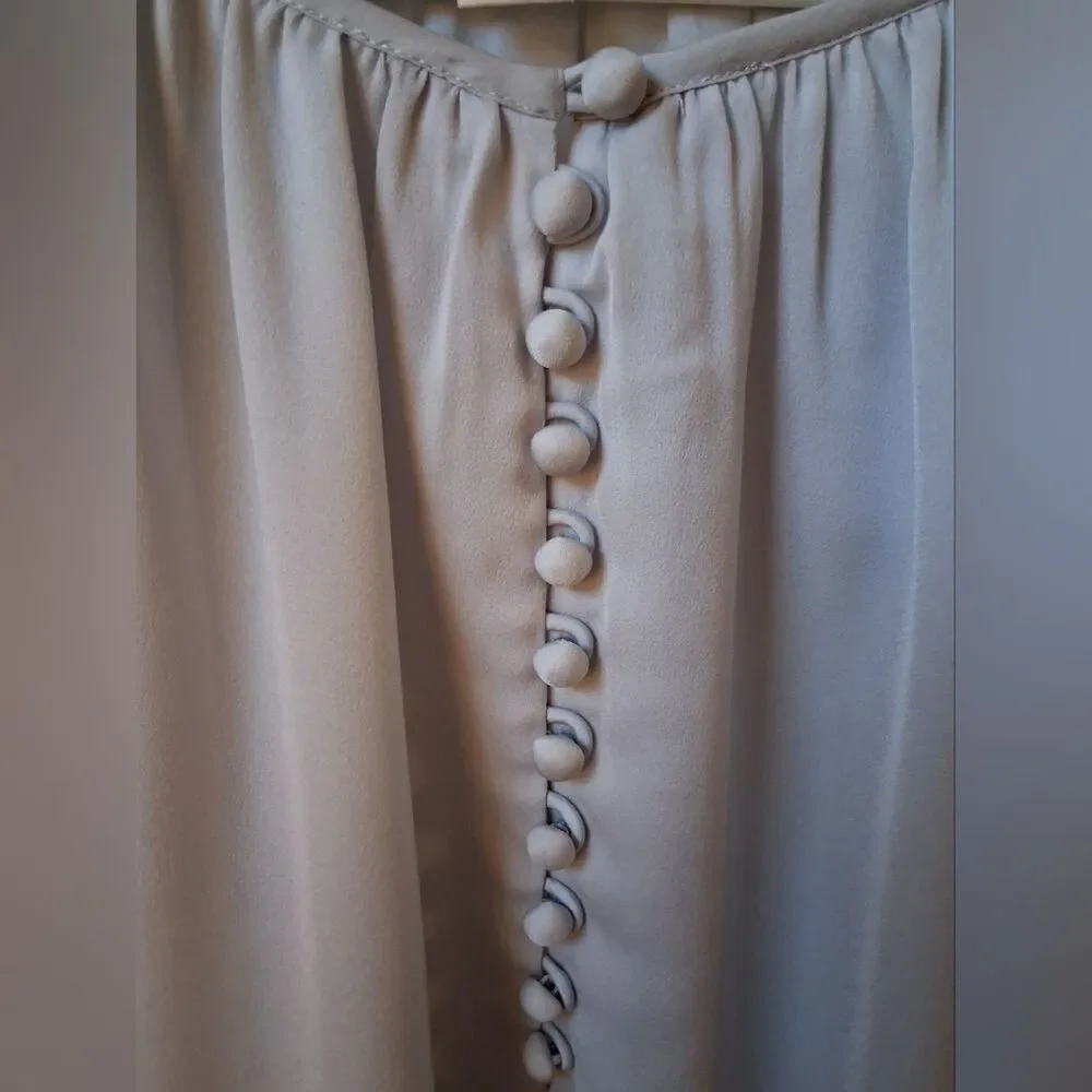 J. Crew Women's Light Gray Peasant Blouse Covered Button Neck 3/4 Sleeve Size M